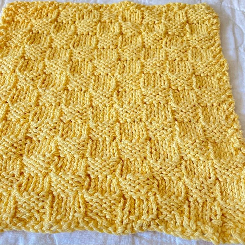 Hand Knit 100% Cotton Dish or Wash Cloth in yellow x 4